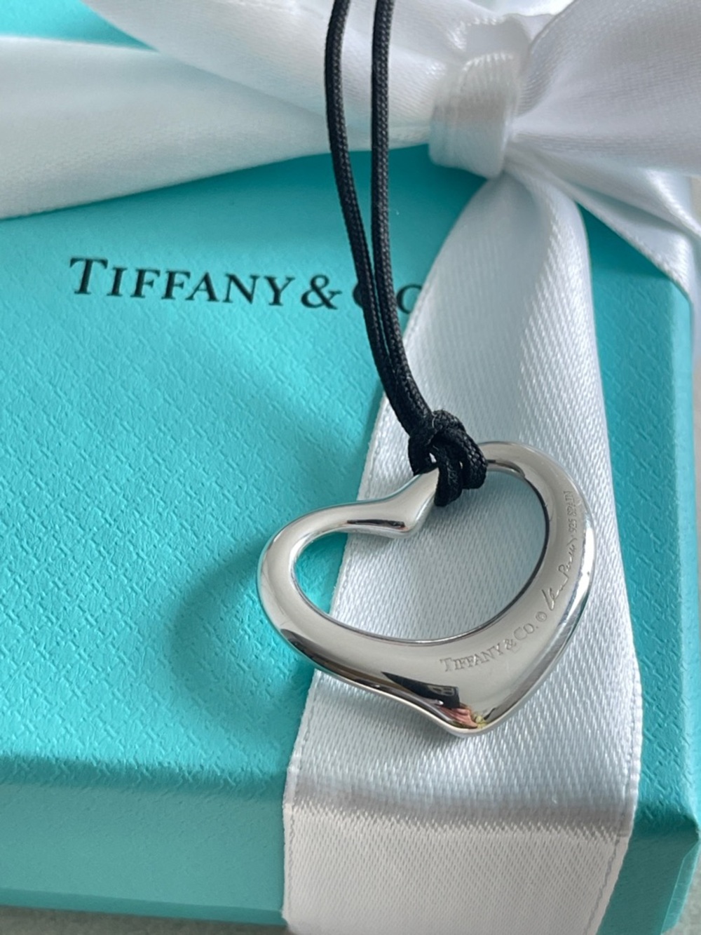 Tiffany Elsa Peretti Open Heart Pendant Cord Necklace Silver 27mm 18” $950 - Picture 7 of 9